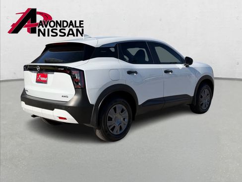Used 2025 Nissan Kicks S image 6