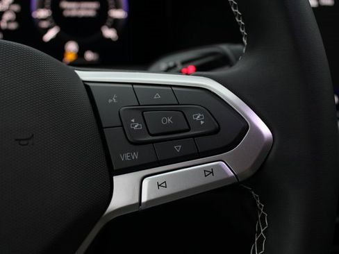 New 2026 Volkswagen Tiguan SE image 13