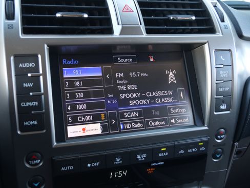 Certified 2021 Lexus GX 460 Luxury w/ Accessory Package image 25