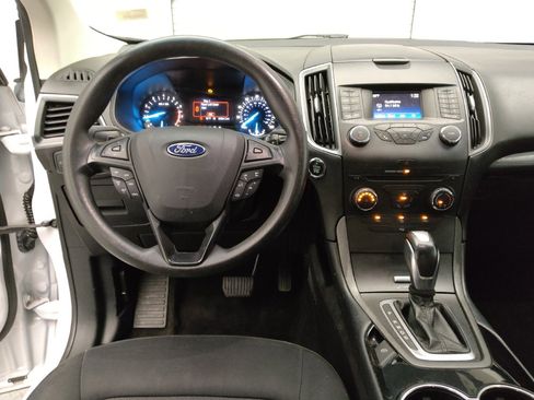 Used 2017 Ford Edge SE image 22