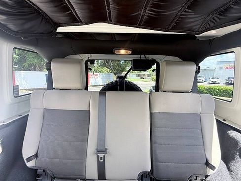 Used 2010 Jeep Wrangler Unlimited Rubicon AWD/4WD image 11