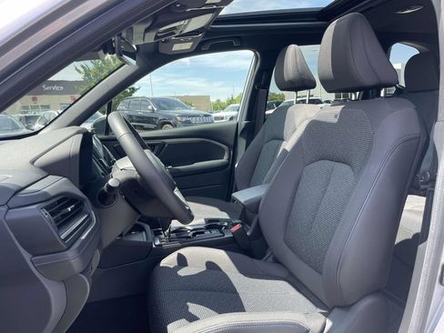 Certified 2026 Subaru Forester Premium w/ Base/Premium Plus Package AWD/4WD image 8