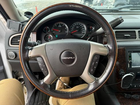 Used 2009 GMC Sierra 1500 Denali image 25