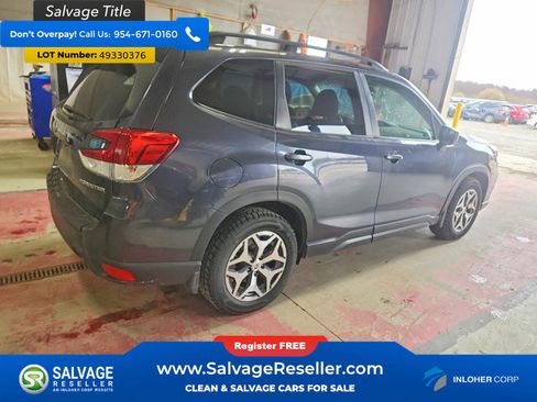 Used 2019 Subaru Forester Premium w/ All-Weather Package image 4