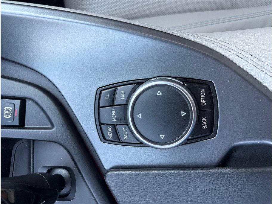 Used 2015 BMW i8 AWD/4WD image 23