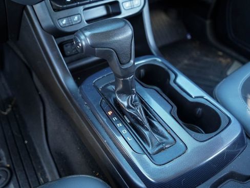 Used 2019 Chevrolet Colorado Z71 w/ Z71 Midnight Edition image 32