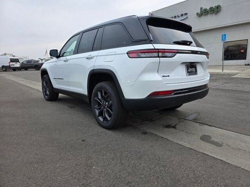 New 2025 Jeep Grand Cherokee Limited image 5