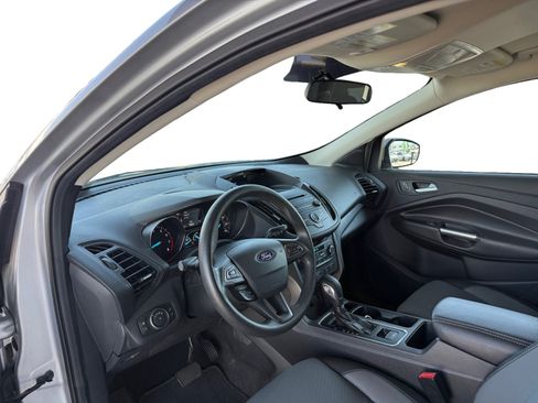 Used 2018 Ford Escape SE FWD image 9