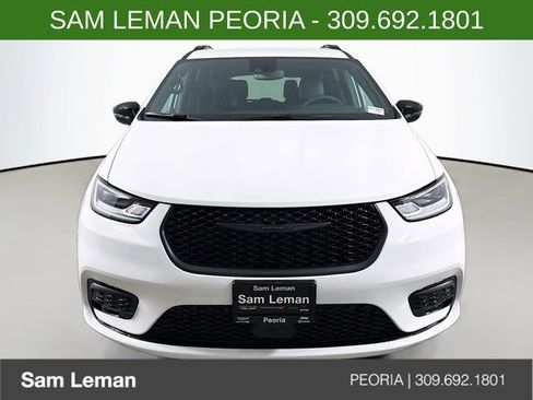 New 2026 Chrysler Pacifica Select w/ S Appearance Package FWD image 2
