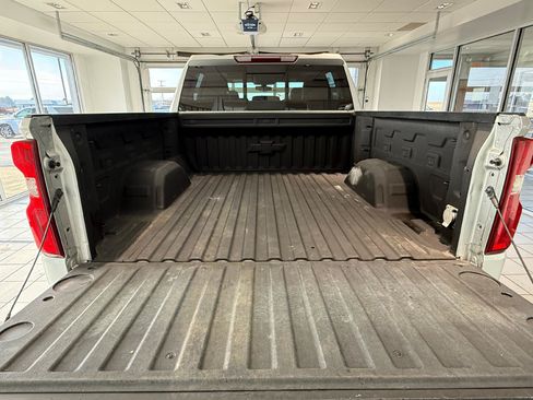 Certified 2022 Chevrolet Silverado 1500 LT Trail Boss w/ LT Trail Boss Premium Package AWD/4WD image 11