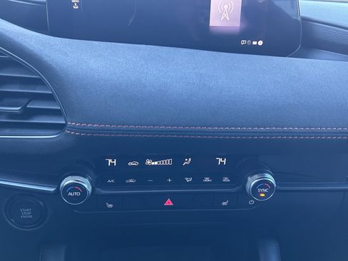Used 2024 MAZDA MAZDA3 s image 29