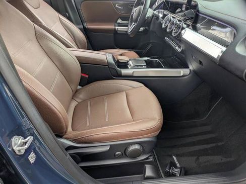 Used 2022 Mercedes-Benz GLB 250 4MATIC image 20