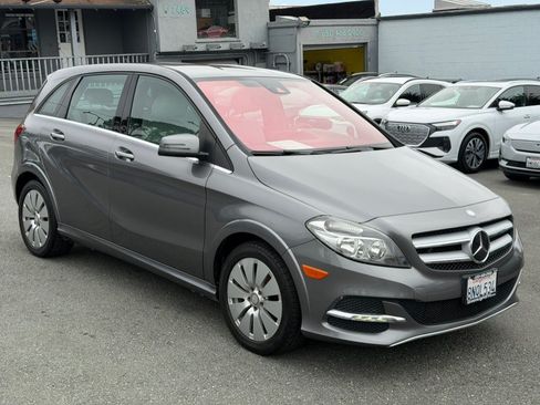 Used 2017 Mercedes-Benz B 250e image 3
