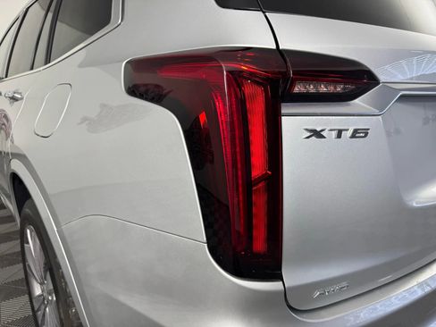 Used 2020 Cadillac XT6 Premium Luxury image 32
