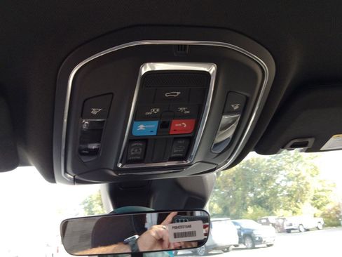 New 2025 Jeep Grand Cherokee L Laredo w/ Luxury Tech Group I image 29