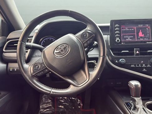 Used 2022 Toyota Camry SE w/ TRD Appearance Package (TMS) FWD image 9