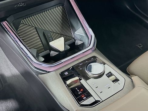 Used 2025 BMW X3 xDrive30i w/ Convenience Package image 16