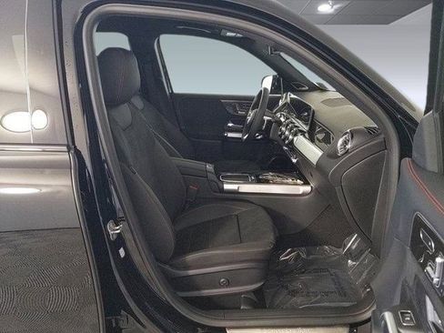 New 2024 Mercedes-Benz GLB 250 image 19
