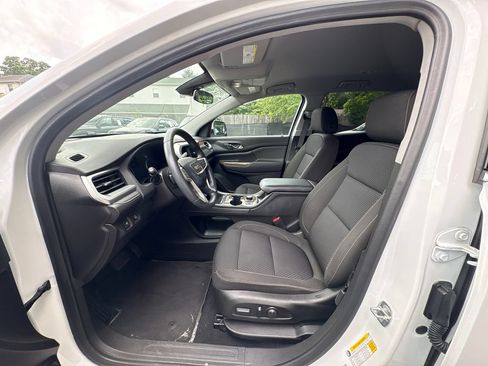 Used 2023 GMC Acadia SLE w/ Driver Convenience Package AWD/4WD image 15