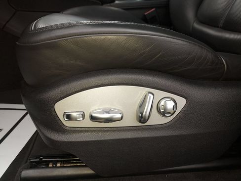 Used 2022 Porsche Macan AWD/4WD image 18