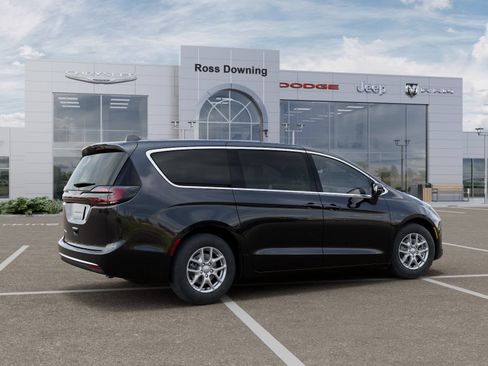 New 2027 Chrysler Pacifica Select FWD image 4