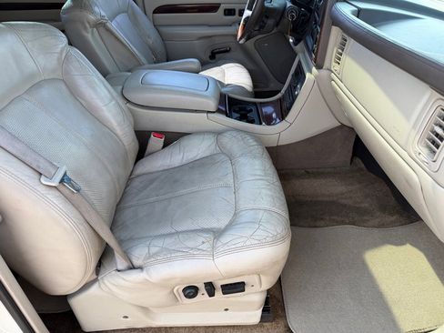 Used 2002 Cadillac Escalade EXT AWD/4WD image 11