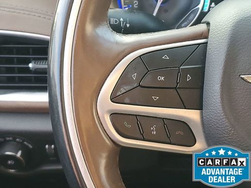 Used 2018 Chrysler Pacifica Limited w/ Tire & Wheel Group image 37