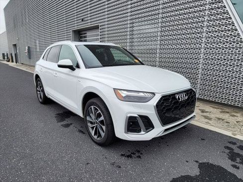 Certified 2024 Audi Q5 2.0T Prestige AWD/4WD image 1
