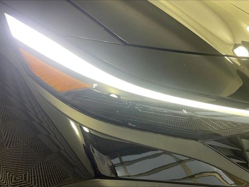 Used 2025 Hyundai Elantra Sport image 30