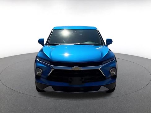 Used 2025 Chevrolet Blazer LT FWD image 4