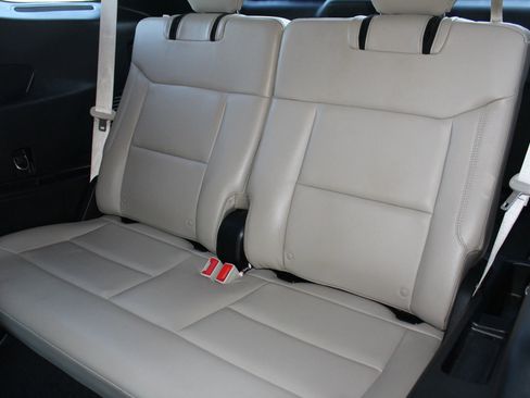 Used 2020 Ford Explorer Limited image 14