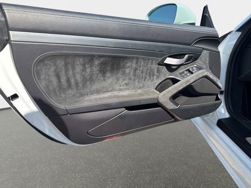 Used 2020 Porsche 718 Cayman GT4 image 13