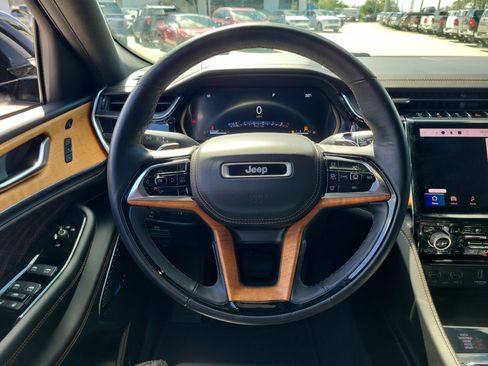 Used 2022 Jeep Grand Cherokee L Summit AWD/4WD image 15