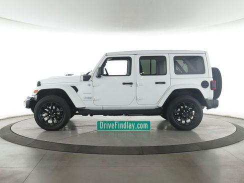 Used 2023 Jeep Wrangler Unlimited Sahara w/ Cold Weather Group AWD/4WD image 9