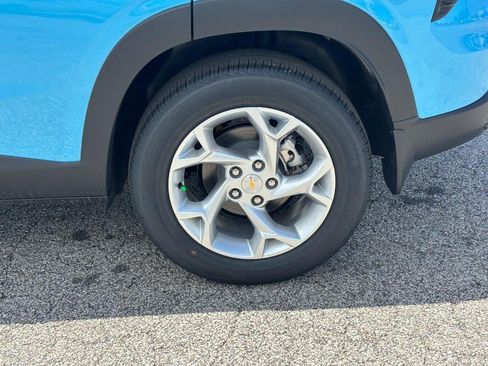 New 2026 Chevrolet Trax LS w/ LS Convenience Package FWD image 4