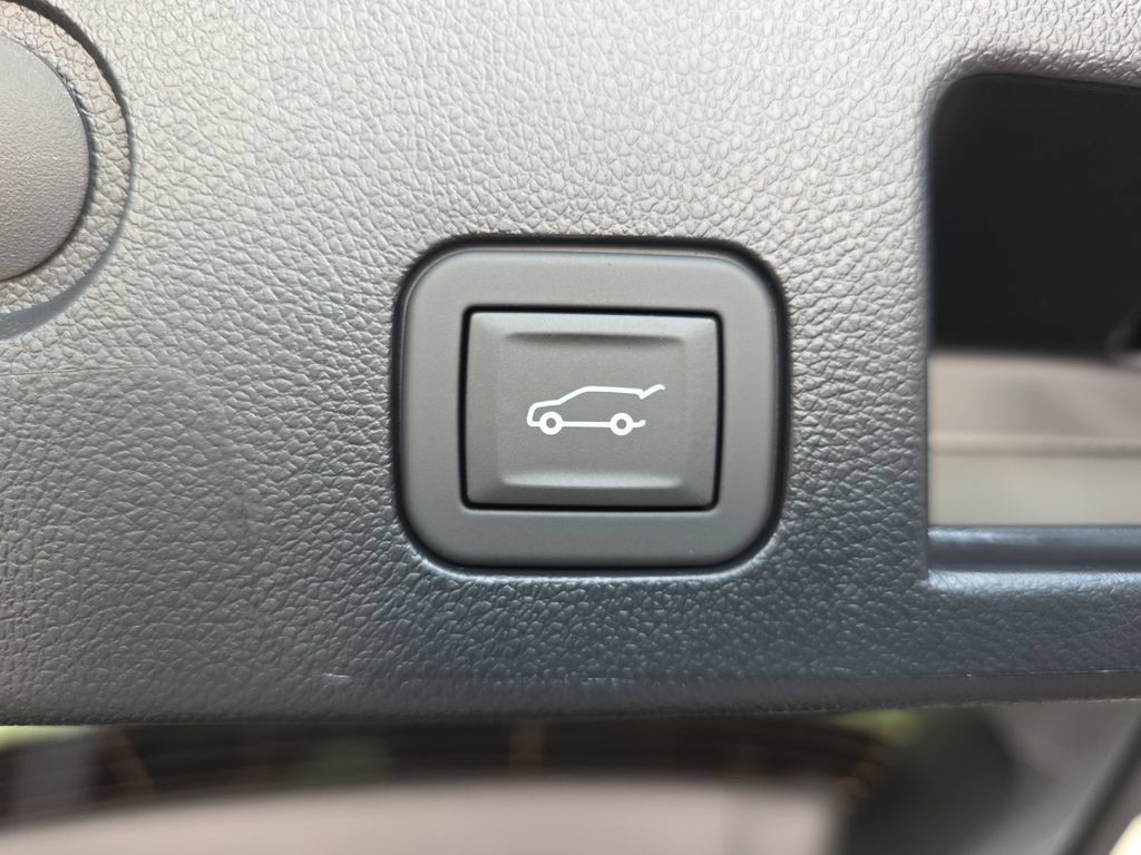 New 2026 GMC Terrain AT4 w/ Convenience Package III AWD/4WD image 13