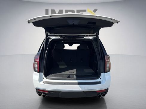 Used 2023 Chevrolet Suburban Premier RWD image 31