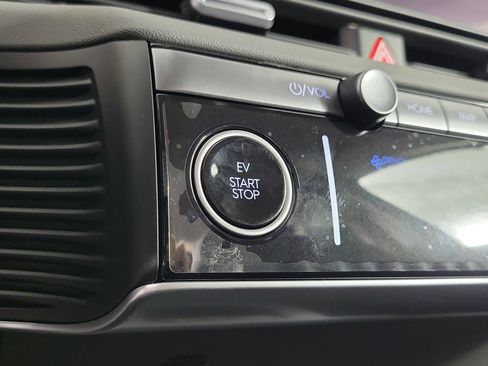 New 2026 Hyundai Ioniq 5 SEL image 18