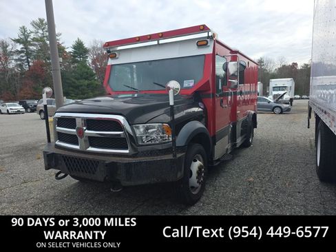 Used 2014 RAM 5500 Tradesman w/ Chrome Appearance Group RWD image 1