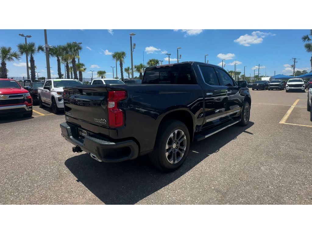 Used 2023 Chevrolet Silverado 1500 High Country w/ Technology Package AWD/4WD image 8