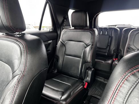 Used 2018 Ford Explorer Sport w/ Equipment Group 401A AWD/4WD image 12