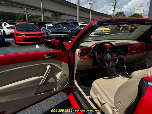 Used 2013 Volkswagen Beetle 2.5 FWD image 23