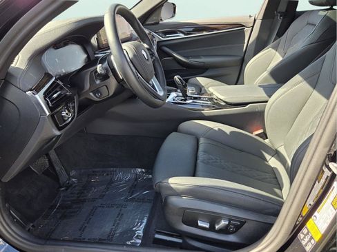 Certified 2023 BMW 530i xDrive w/ Premium Package AWD/4WD image 7