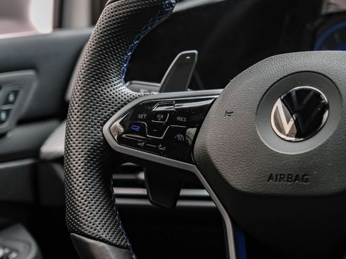 Used 2022 Volkswagen Golf R AWD/4WD image 20