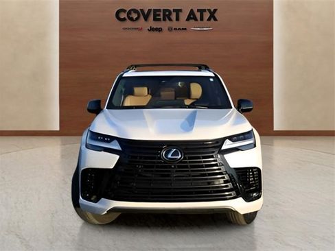 Used 2025 Lexus LX 700h Luxury image 7