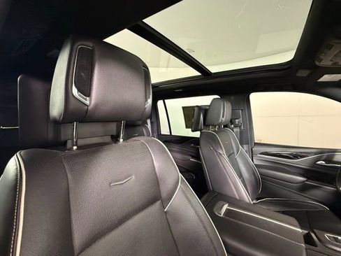 Used 2021 Cadillac Escalade ESV Sport w/ Driver Assist Tech Package image 38