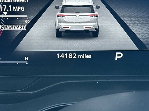 Certified 2024 Nissan Pathfinder Platinum w/ Cargo Package FWD image 42