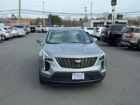 Used 2023 Cadillac XT4 Luxury w/ Cold Weather Package image 7