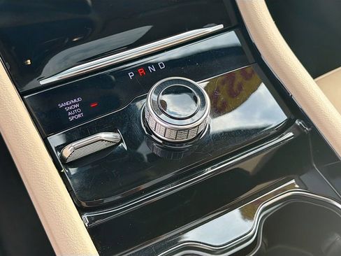 Used 2022 Jeep Grand Cherokee Limited image 28