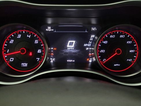 Used 2016 Dodge Charger SXT image 23